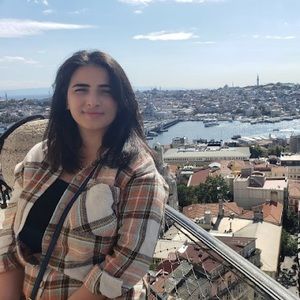 Meet your Posher, Cemile